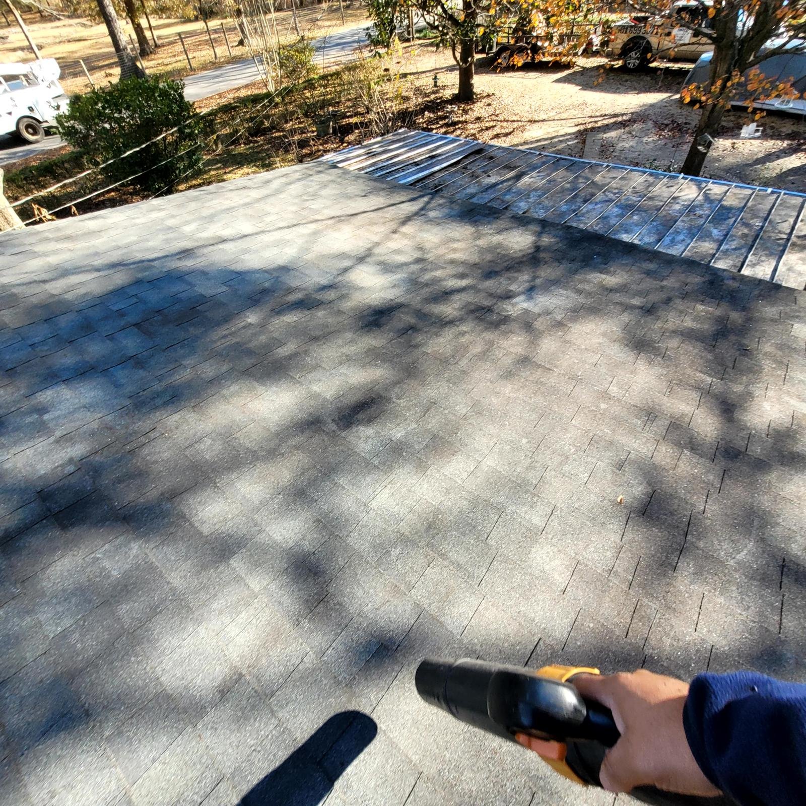 Roof edge and gutter after exterior cleaning